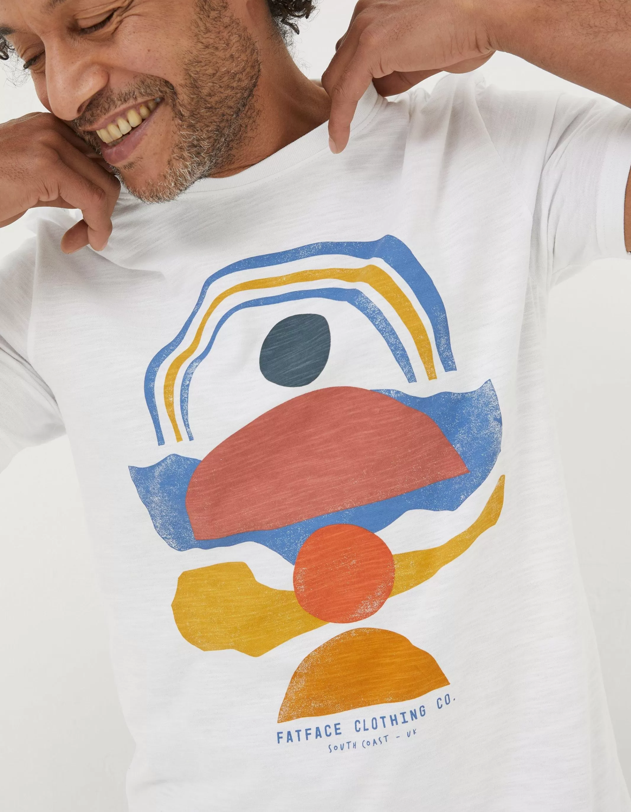 Store FatFace Abstract Landscape T-Shirt White
