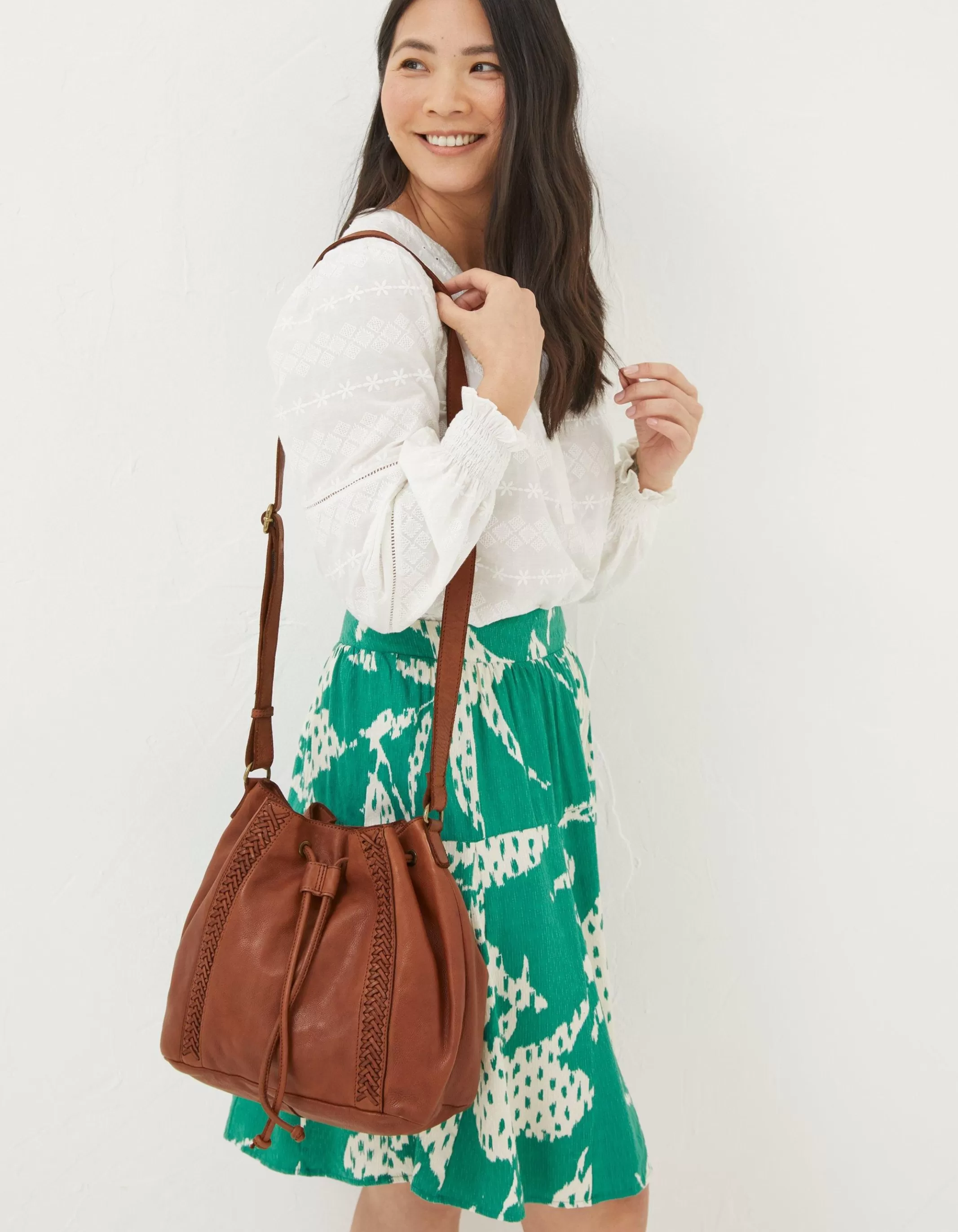 Hot FatFace Awna Leather Bucket Bag Tan
