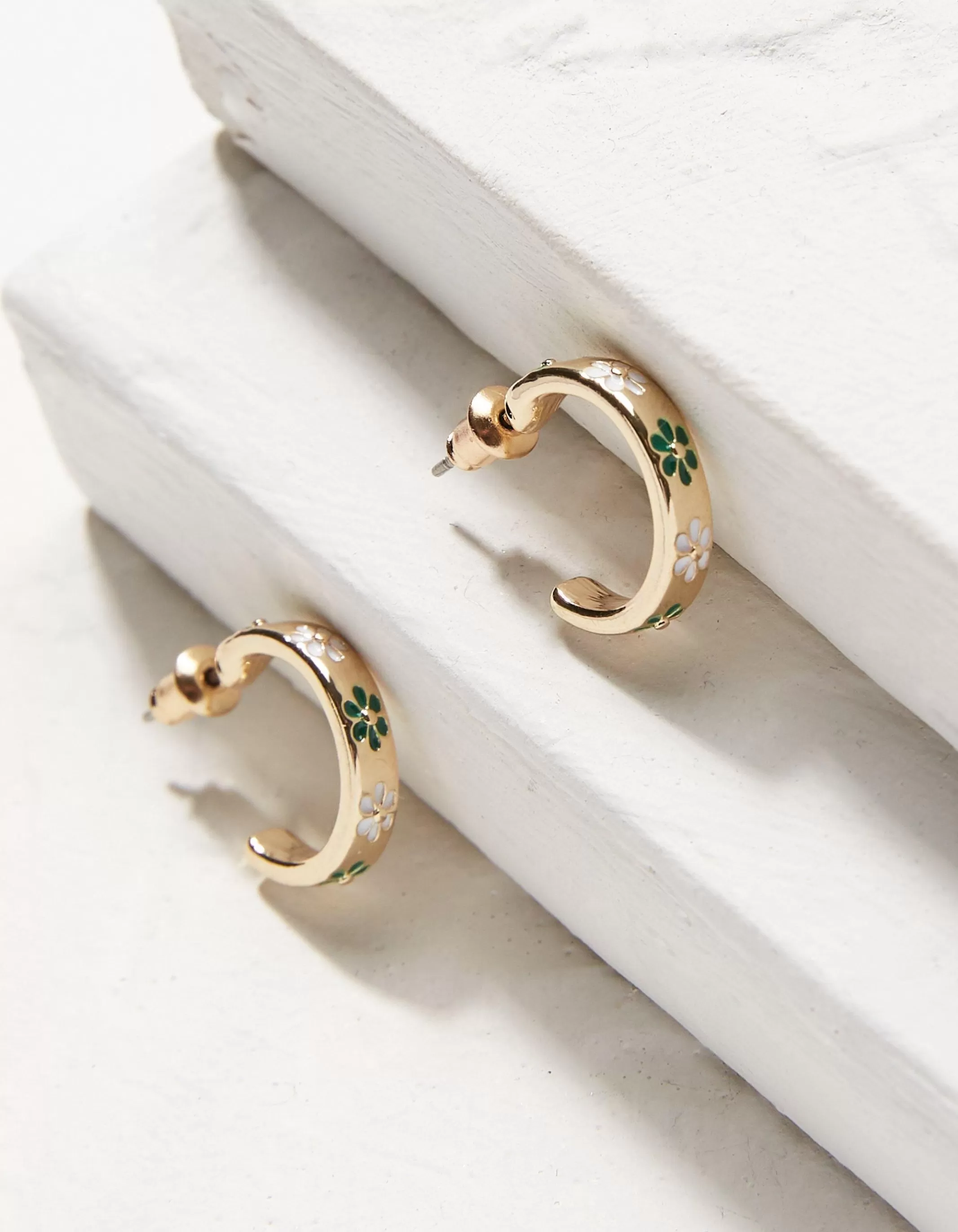 Best Sale FatFace Daisy Enamel Hoop Earrings Green