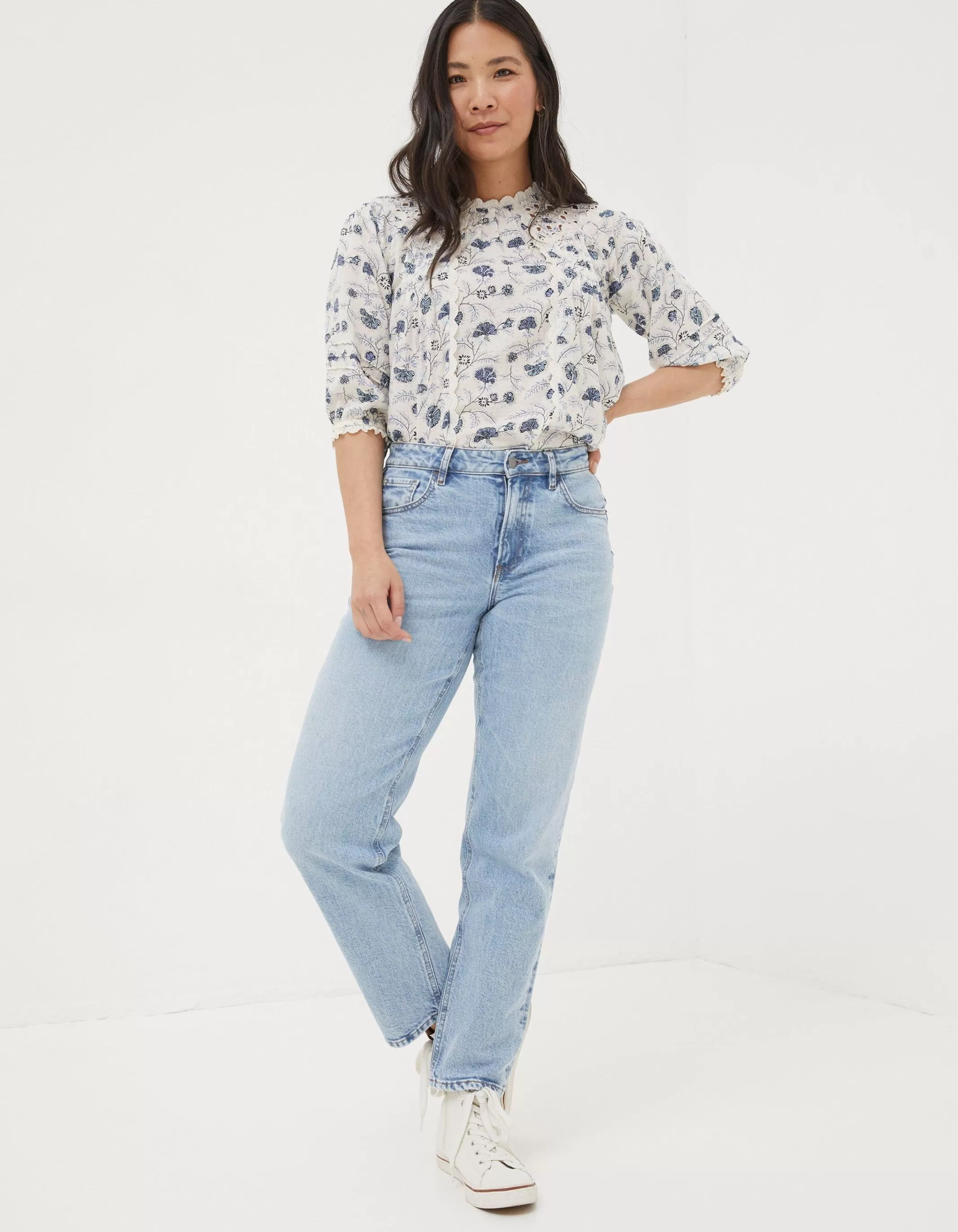Outlet FatFace Ludlow Boyfriend Jeans Light Denim Blue