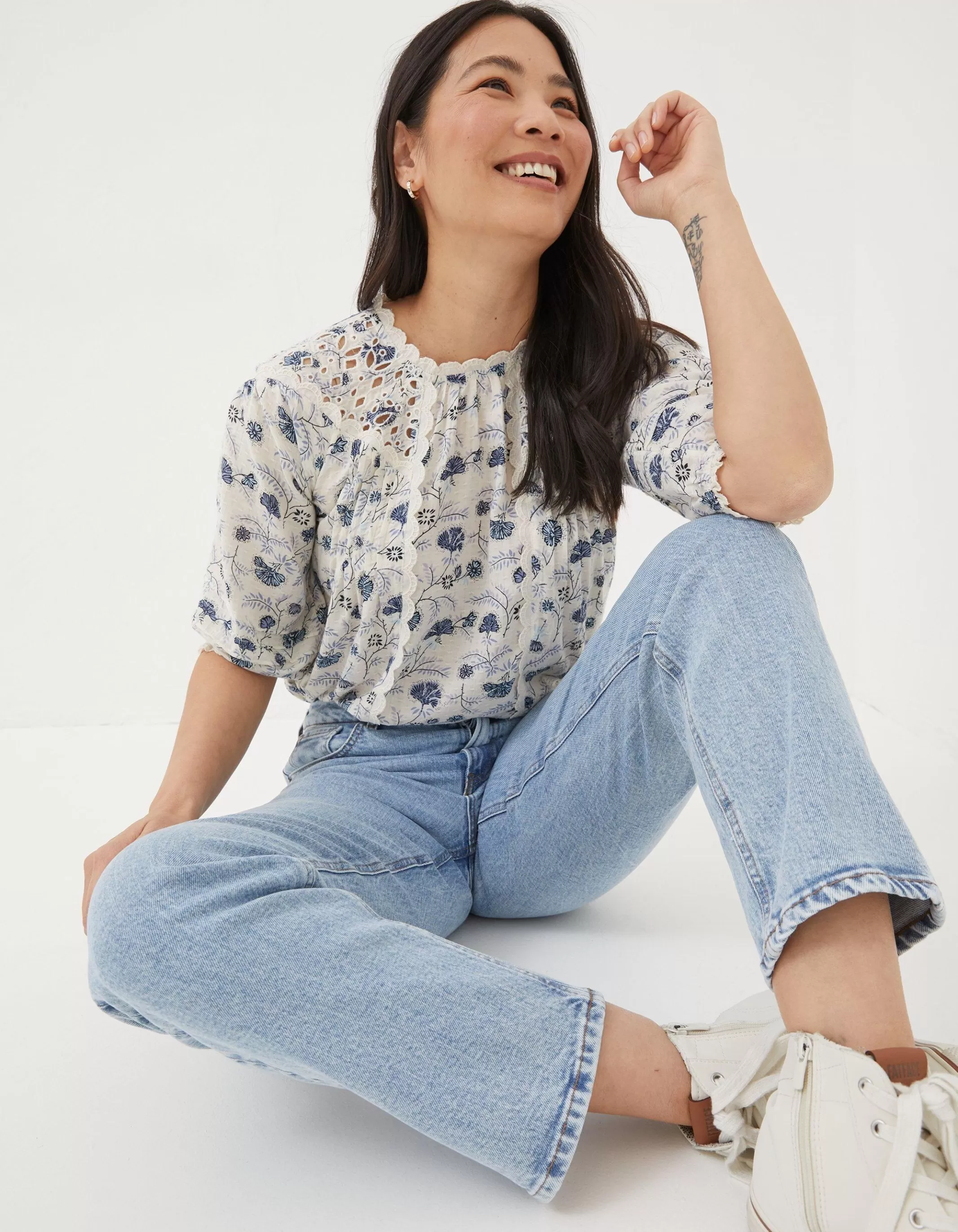 Outlet FatFace Ludlow Boyfriend Jeans Light Denim Blue