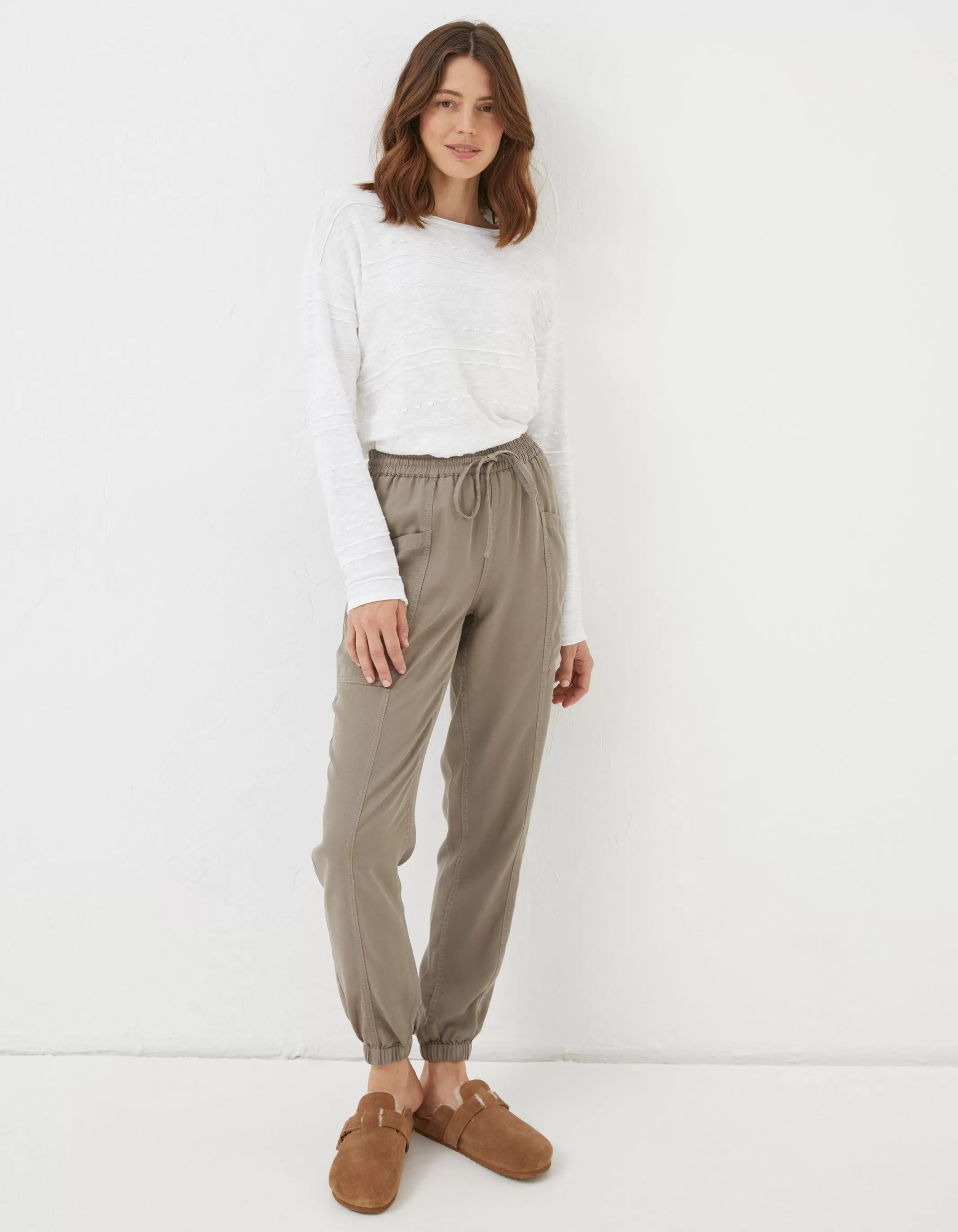 Hot FatFace Lyme Cargo Cuffed Joggers Light Natural