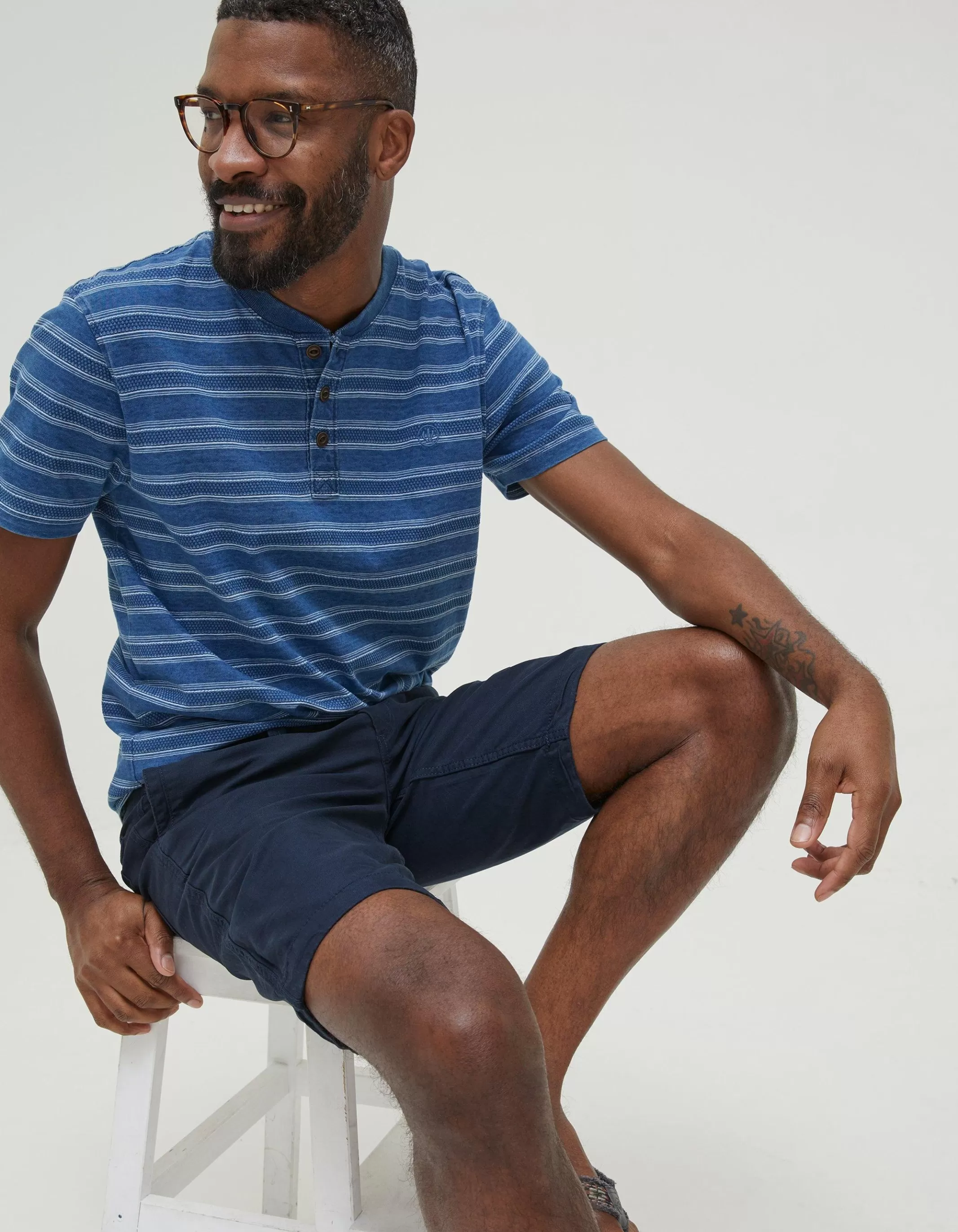 Discount FatFace Stow Flat Front Shorts Navy