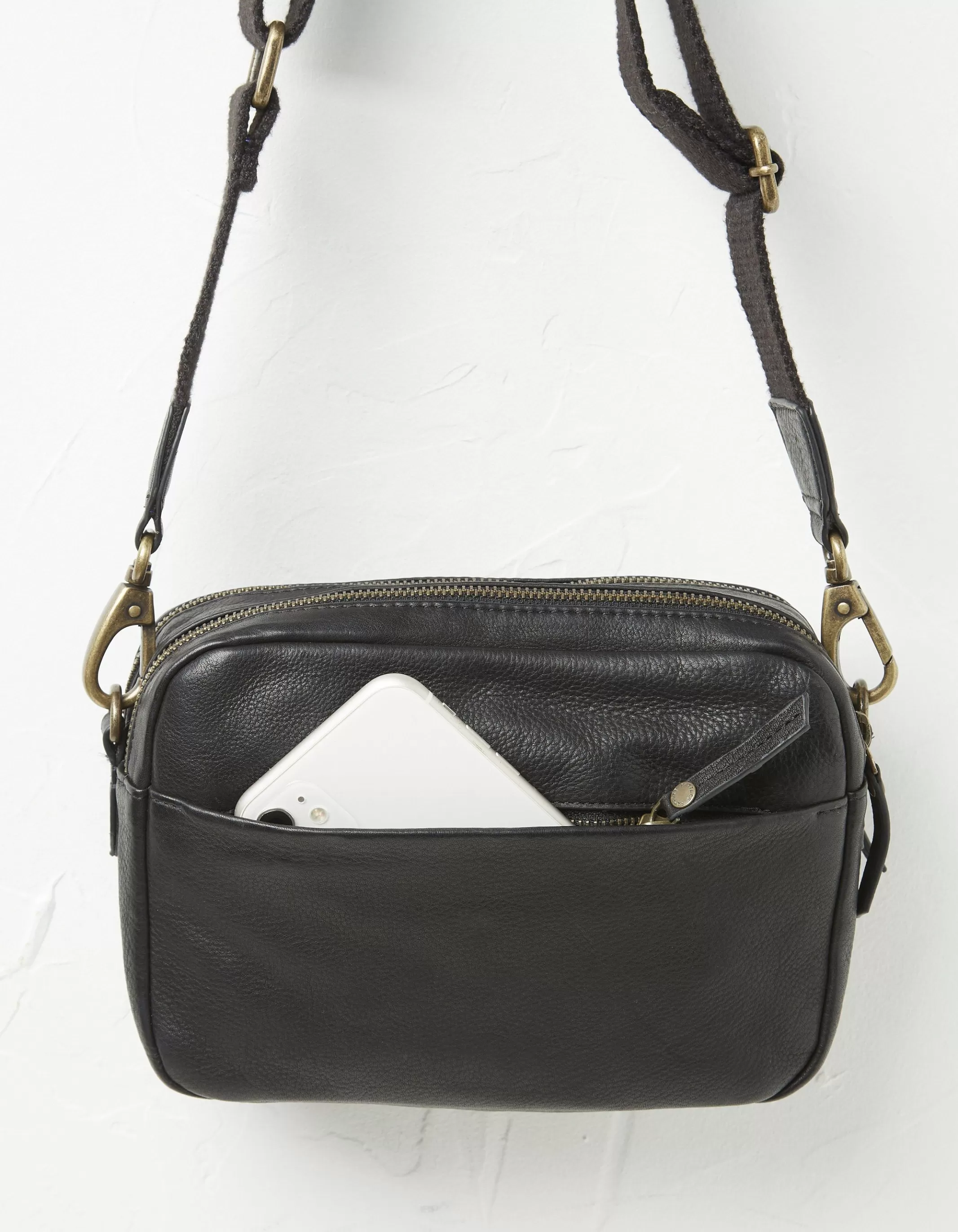 Cheap FatFace The Oslo Camera Bag Black